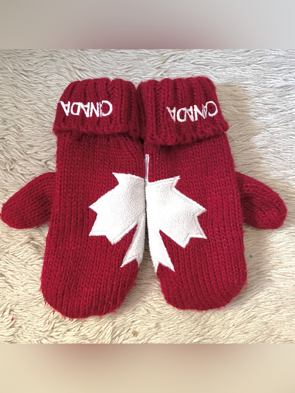 Canada Olympic Committee CANADA Mittens - Small 🇨🇦